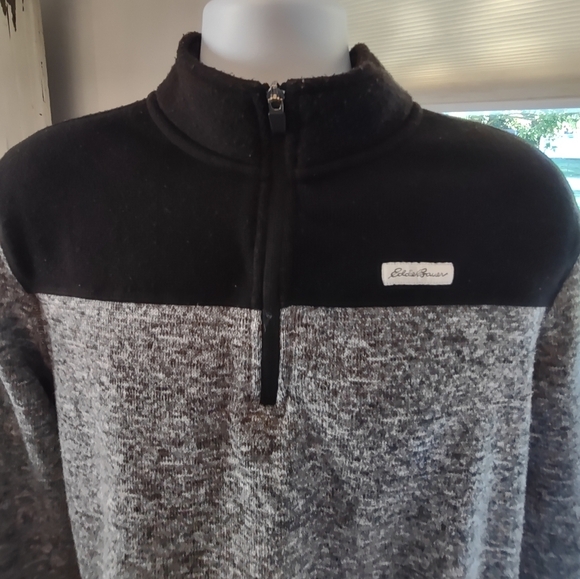 Eddie Bauer Fleece Lined 1/4 zip in Black and Gray Large - Picture 2 of 9